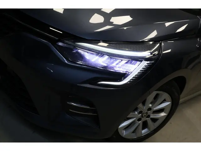 Renault Clio 1.0 TCe Intens |Carplay|PDC|Led| 2020 Benzine 6