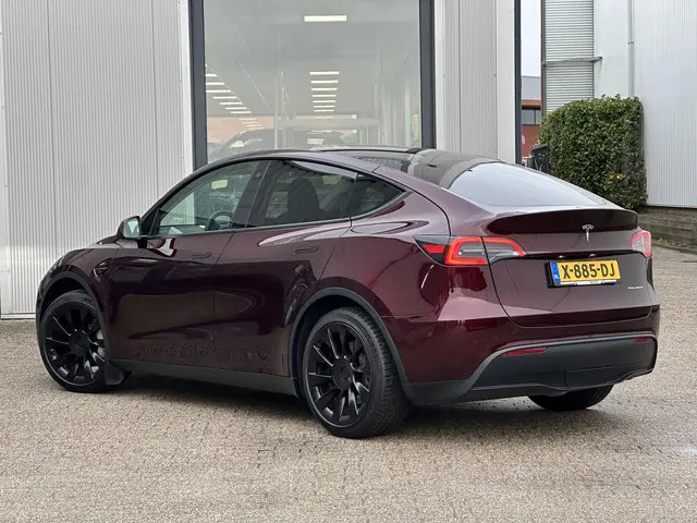 Tesla Model Y Long Range AWD 75 kWh 2023 Elektrisch 28
