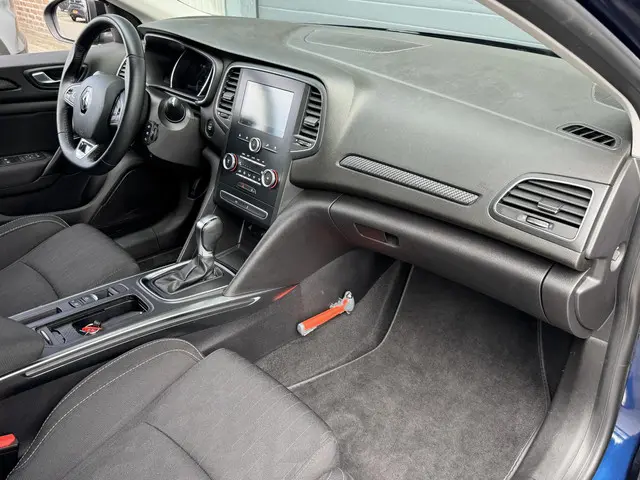 Renault Mégane Estate 1.3 TCE LIMITED 2020 Benzine 9