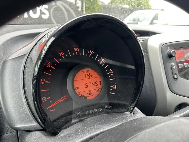 Peugeot 108 1.0 e-VTi Active 2017 Benzine 10