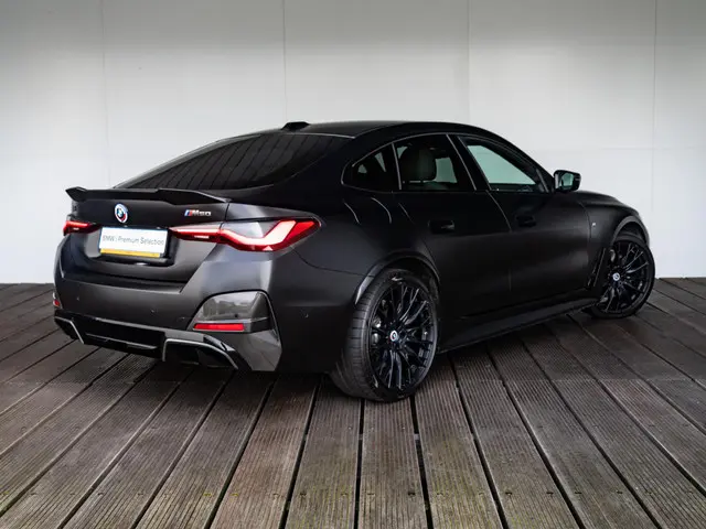 BMW i4 2