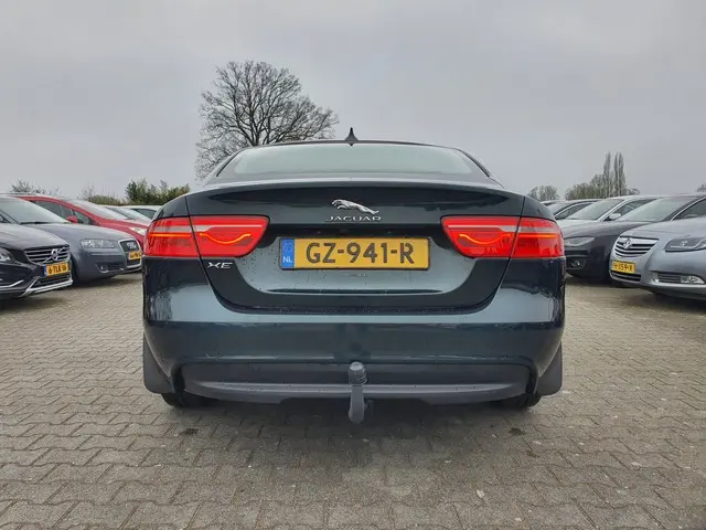 Jaguar XE 2.0 D Prestige Performance-Pack 2015 Diesel 5