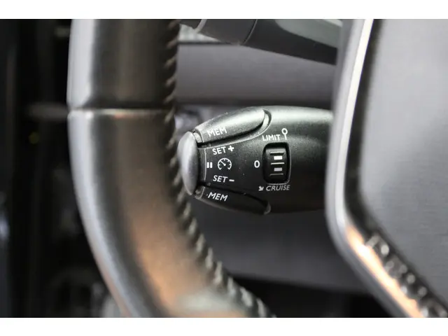 Peugeot 208 1.5 BlueHDi Blue Lease Allure 2020 Diesel 33