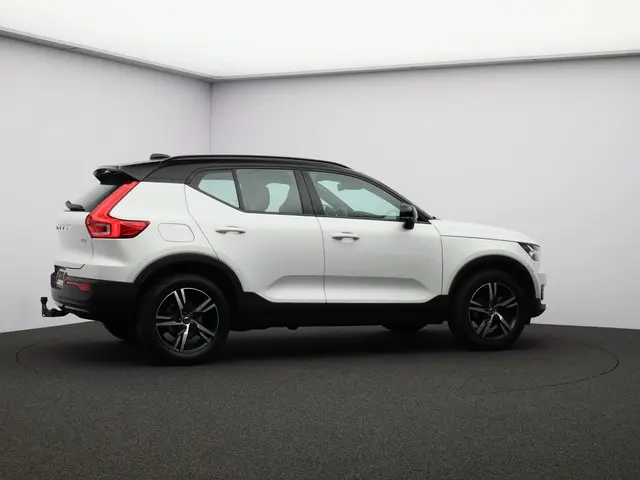 Volvo XC40 T2 Automaat R-Design 2021 Benzine 33