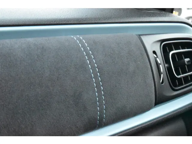 Citroën C3 PureTech 110 Shine | Elle 2023 Benzine 7