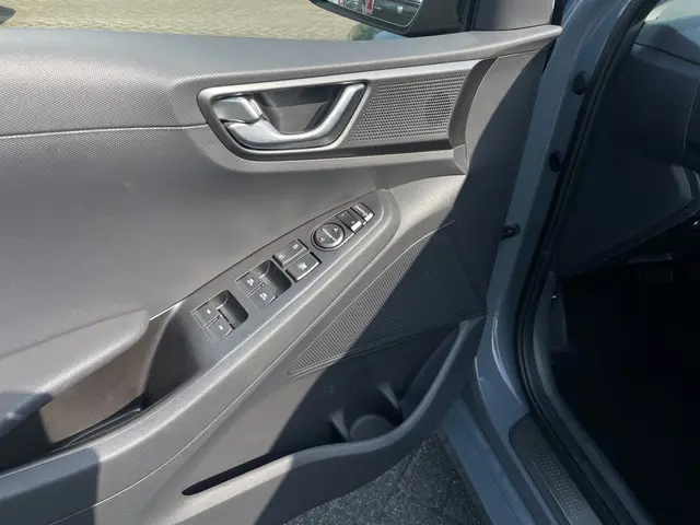 Hyundai IONIQ 1.6 GDi PHEV Comfort 2021 Hybride Benzine 13
