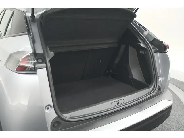 Peugeot e-2008 EV Active 50 kWh 2022 Elektrisch 59