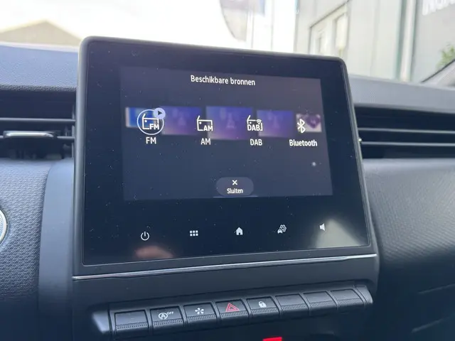 Renault Clio 1.0 TCe 92pk Intens 2022 Benzine 17