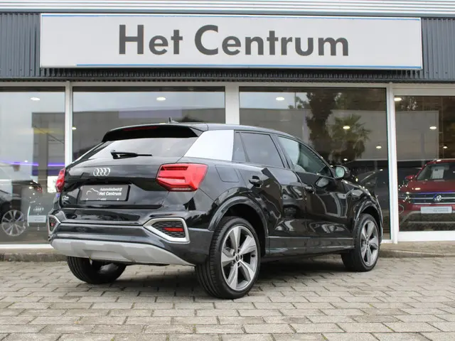 Audi Q2 35 TFSI Edition one 2025 Benzine 3