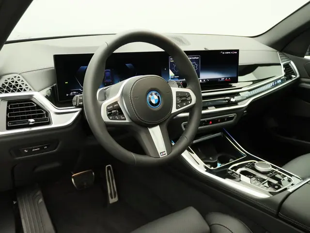 BMW X5 xDrive50e 2025 Hybride Benzine 11