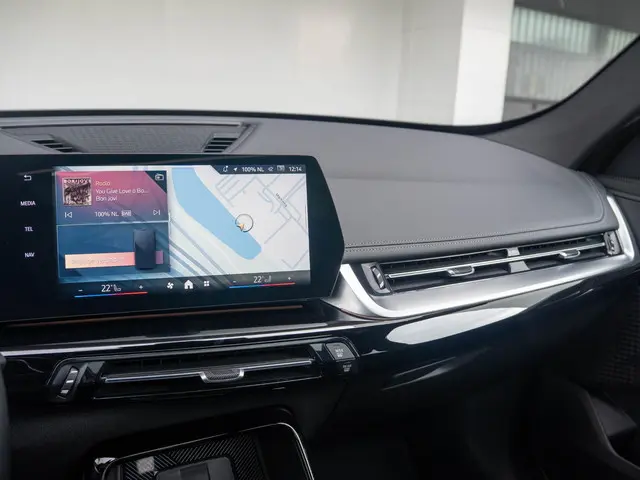 BMW X1 xDrive30e 2024 Hybride Benzine 10