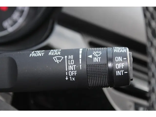 Opel Corsa 1.4 Innovation 2016 Benzine 18