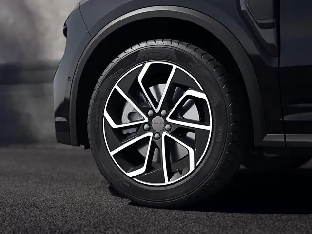Lynk & Co 01 1.5 Core 2025 Hybride Benzine 8