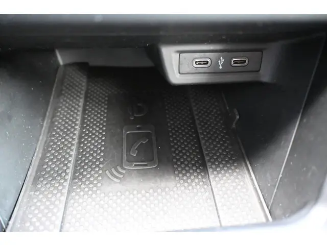 Volkswagen Polo 1.0 TSI Comfortline 2021 Benzine 39