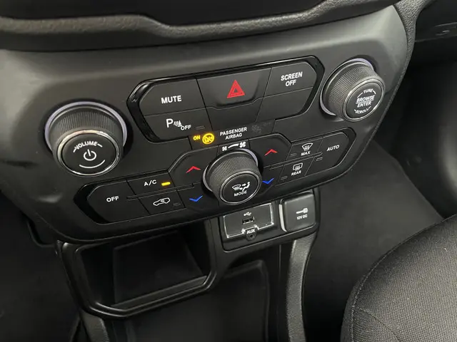 Jeep Renegade 1.4 MultiAir Longitude 2018 Benzine 15