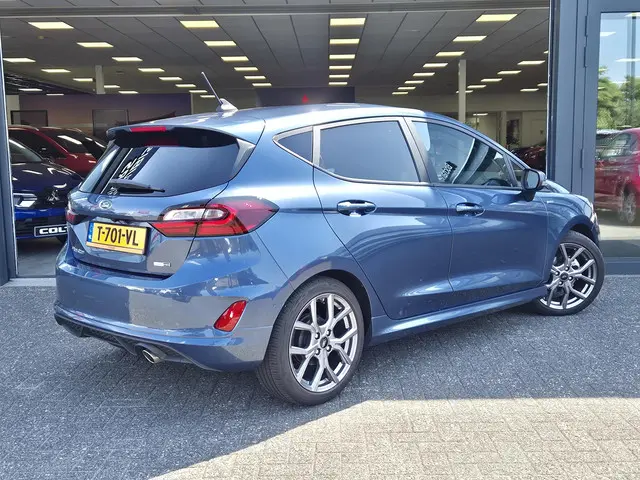 Ford Fiesta 1.0 EcoBoost Hybrid ST-Line X 2023 Benzine 2