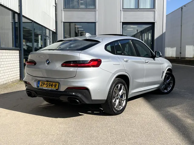 BMW X4 xDrive30i High Executive M-Sport 2019 Benzine 8