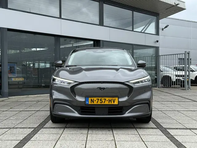 Ford Mustang Mach-E RWD 75 kWh 2021 Elektrisch 8