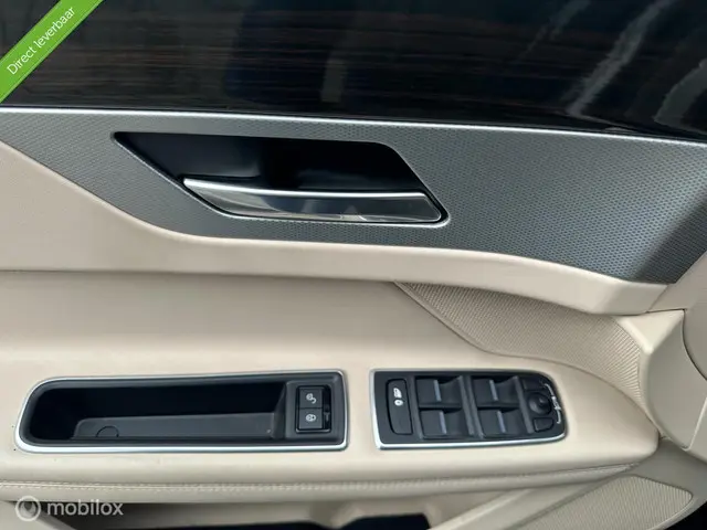 Jaguar XF 2.0d Portfolio 2016 Diesel 10
