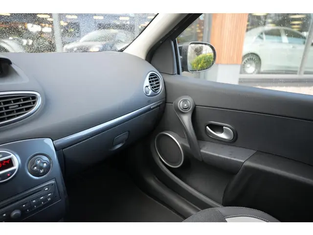Renault Clio 2.0 RS 2013 Benzine 26