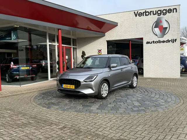 Suzuki Swift 1.2 Select Smart Hybrid 2024 Benzine 24