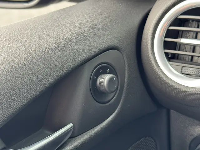 Opel ADAM 1.4 Glam 2013 Benzine 19