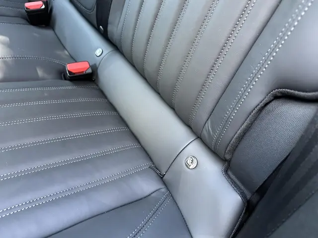 Peugeot e-2008 EV GT 2022 Elektrisch 35