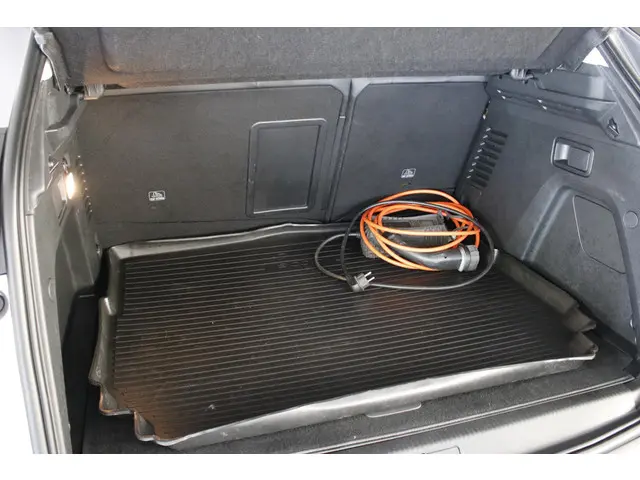 Peugeot 3008 1.6 HYbrid 225 Allure 2020 Hybride Benzine 20