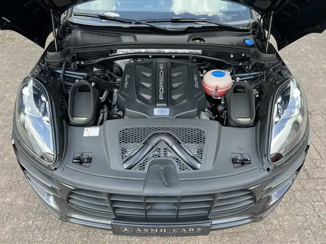 Porsche Macan 3.6 Turbo 2017 Benzine 37