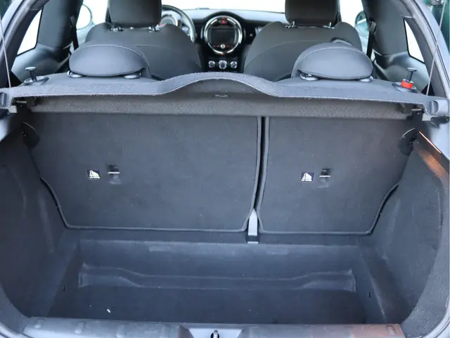 MINI Cooper 1.5 2018 Benzine 56