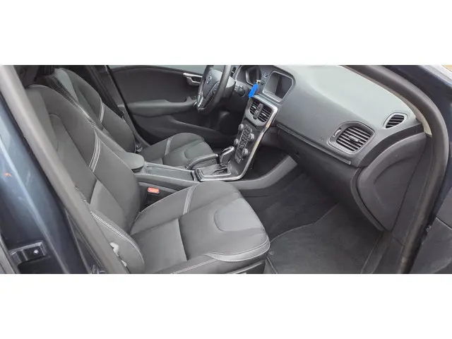 Volvo V40 1.5 T2 Polar+ 45.000km! 2019 Benzine 7