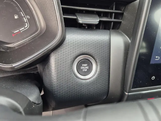 Renault Clio 1.0 TCe Intens 2021 Benzine 18