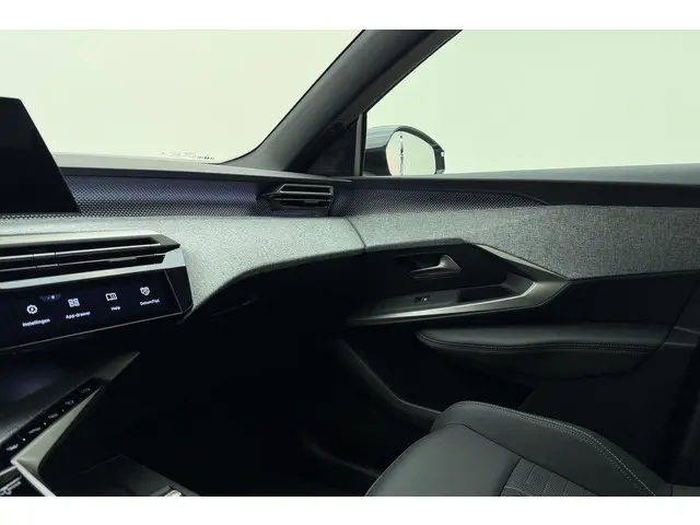 Peugeot 3008 1.2 Hybrid 145 GT 2025 Hybride Benzine 32