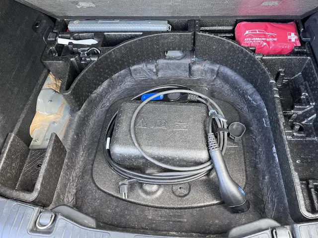 Ford Kuga 2.5 PHEV ST-Line X 2020 Hybride Benzine 29