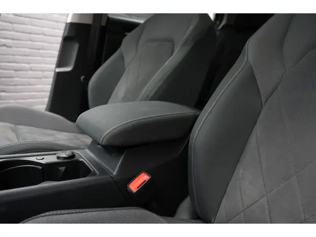 Volkswagen Golf 1.5 TSI Style 2021 Benzine 23