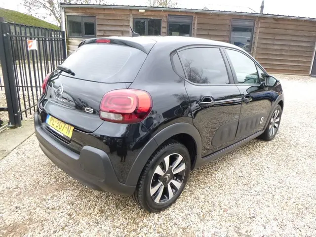 Citroën C3 1.2 PureTech Feel PANORAMADAK 2017 Benzine 9