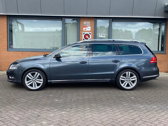Volkswagen Passat Variant 2.0 TSI Highline 2012 Benzine 2