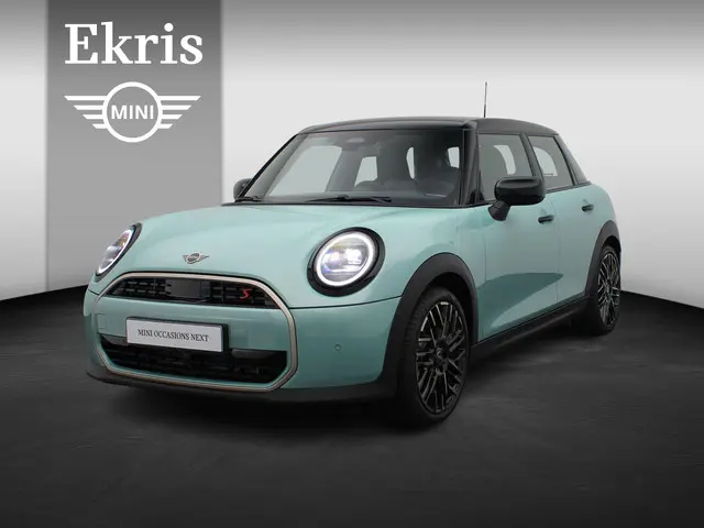 MINI 5-Deurs Cooper S 2025 Benzine