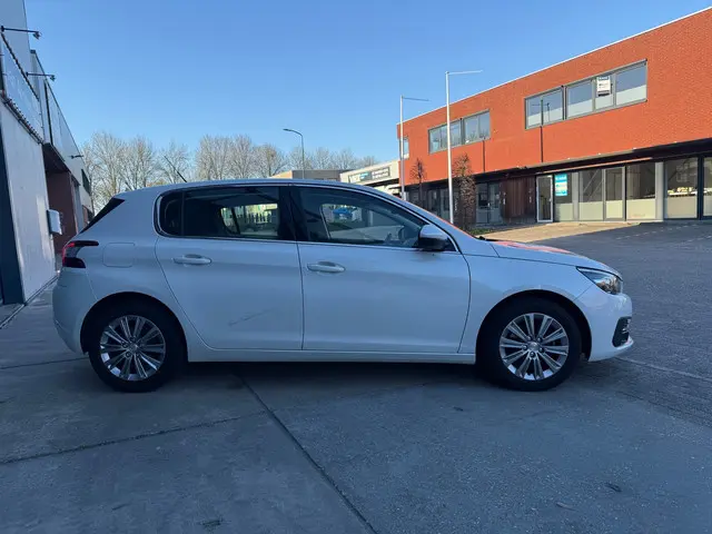 Peugeot 308 1.2 PureTech Allure 2017 Benzine 7