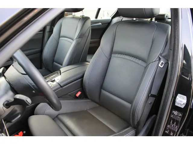 BMW 5 Serie 520i Executive 2014 Benzine 3