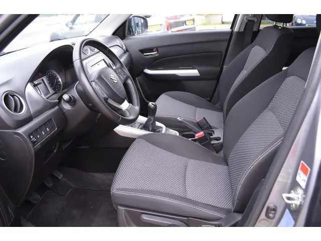 Suzuki Vitara 1.6 Exclusive 2015 Benzine 27