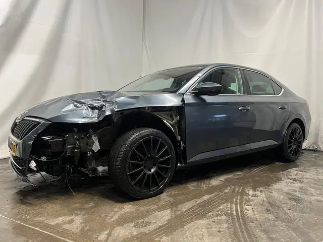 Škoda Superb 1.8 TSI Style Business WOK!! 2017 Benzine 2