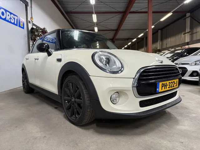MINI Cooper Mini 1.5 Chili Serious Business 2016 Benzine 4