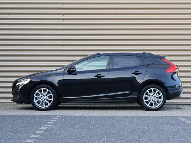 Volvo V40 Cross Country T3 Polar+ Luxury 2019 Benzine 6