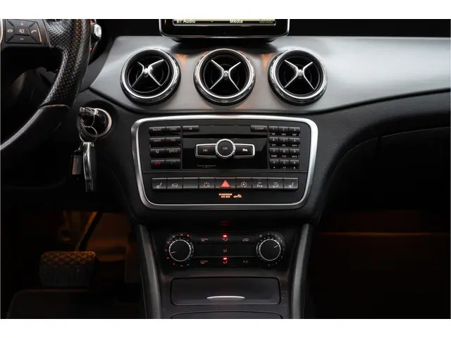 Mercedes-Benz GLA 200 CDI 4Matic AMG | 2014 Diesel 12