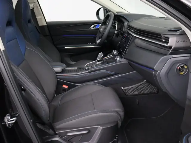 Lynk & Co 01 1.5 2022 Hybride Benzine 35