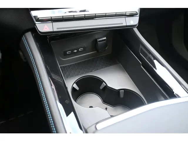 Renault Rafale esprit Alpine 2026 Hybride Benzine 36