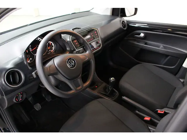 Volkswagen up! 1.0 2021 Benzine 9