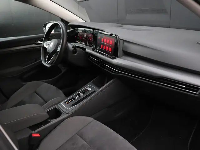 Volkswagen Golf 1.4 eHybrid 2021 Hybride Benzine 24