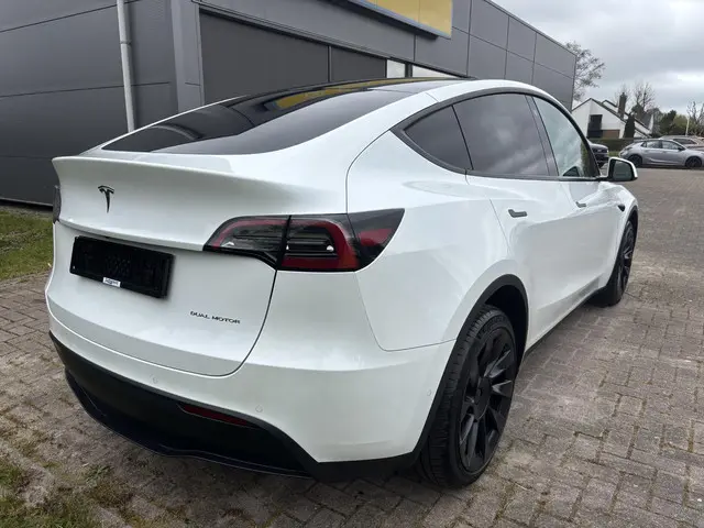 Tesla Model Y Long Range AWD 75 kWh 2022 Elektrisch 7